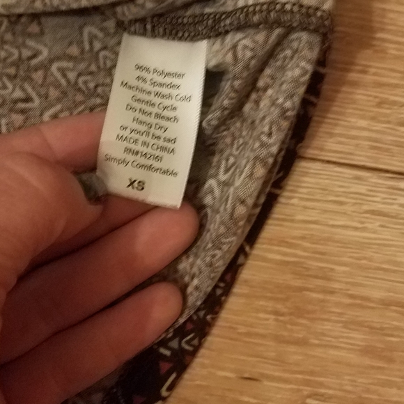 LulaRoe Randy Baseball Tee - Picture 7 of 13